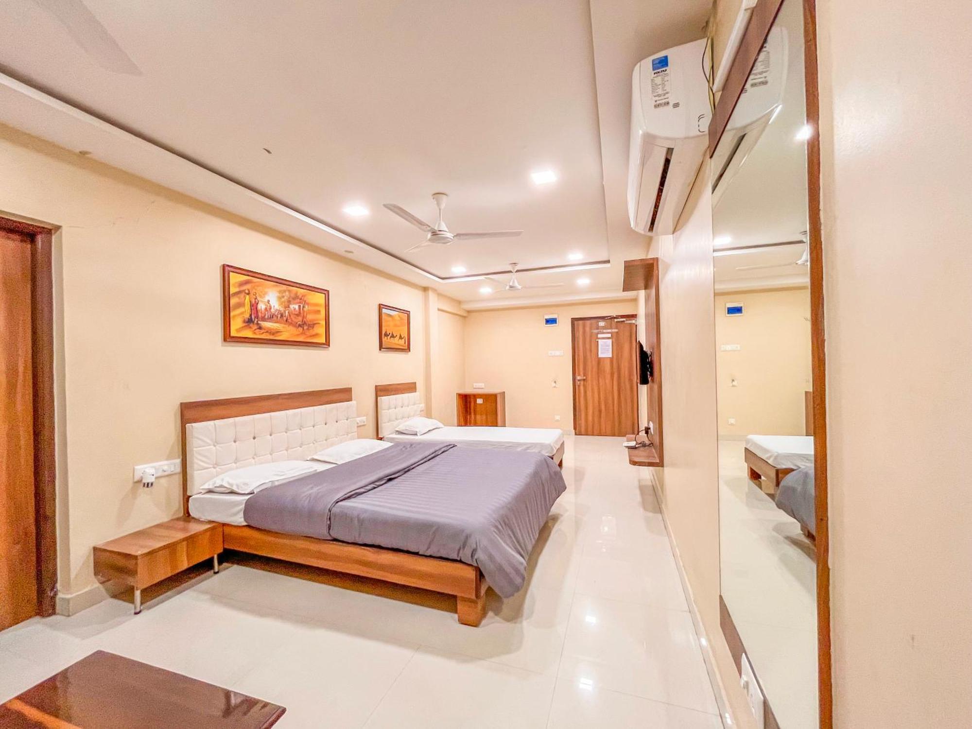 Stayguru Park View Residency Bhuj Exterior foto