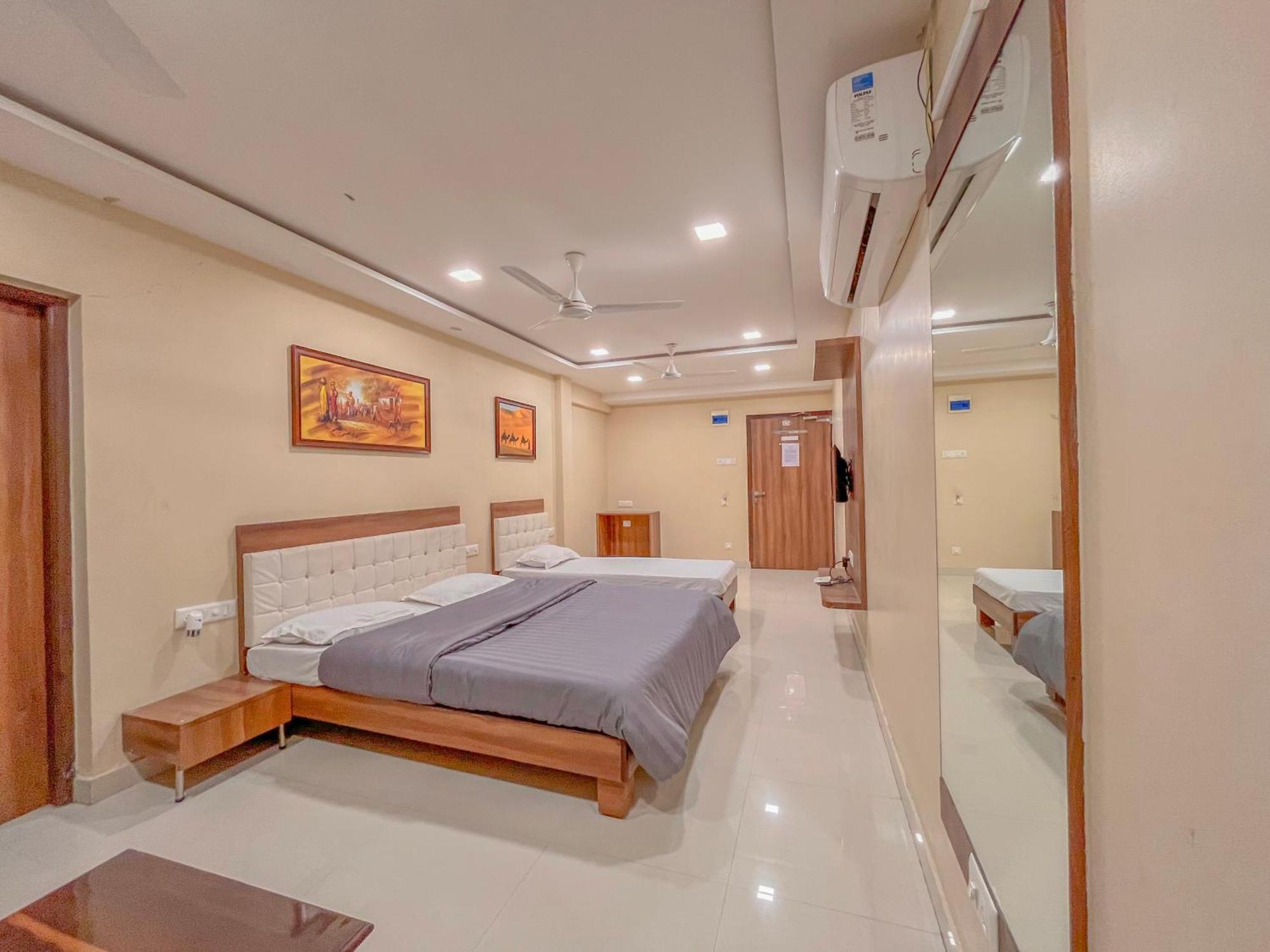 Stayguru Park View Residency Bhuj Exterior foto