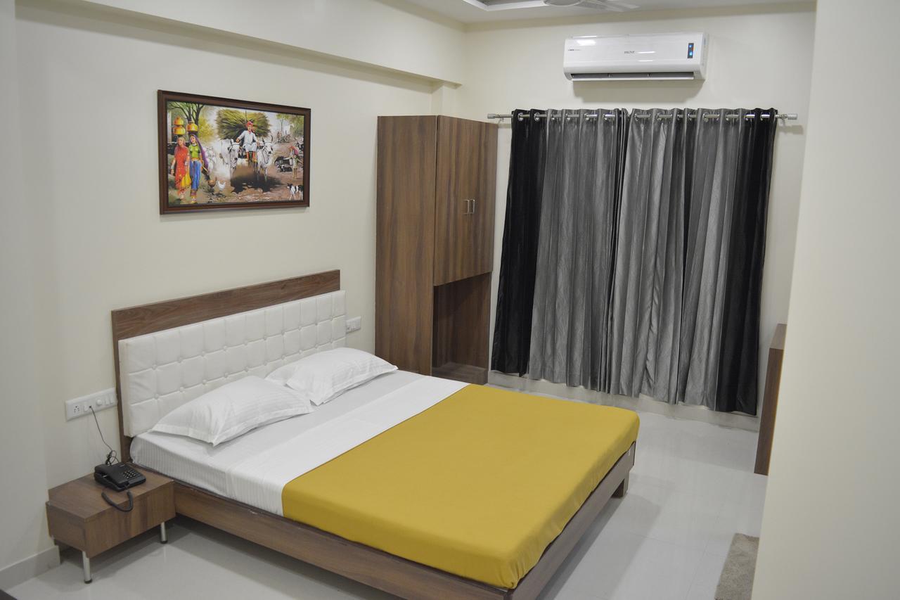 Stayguru Park View Residency Bhuj Exterior foto